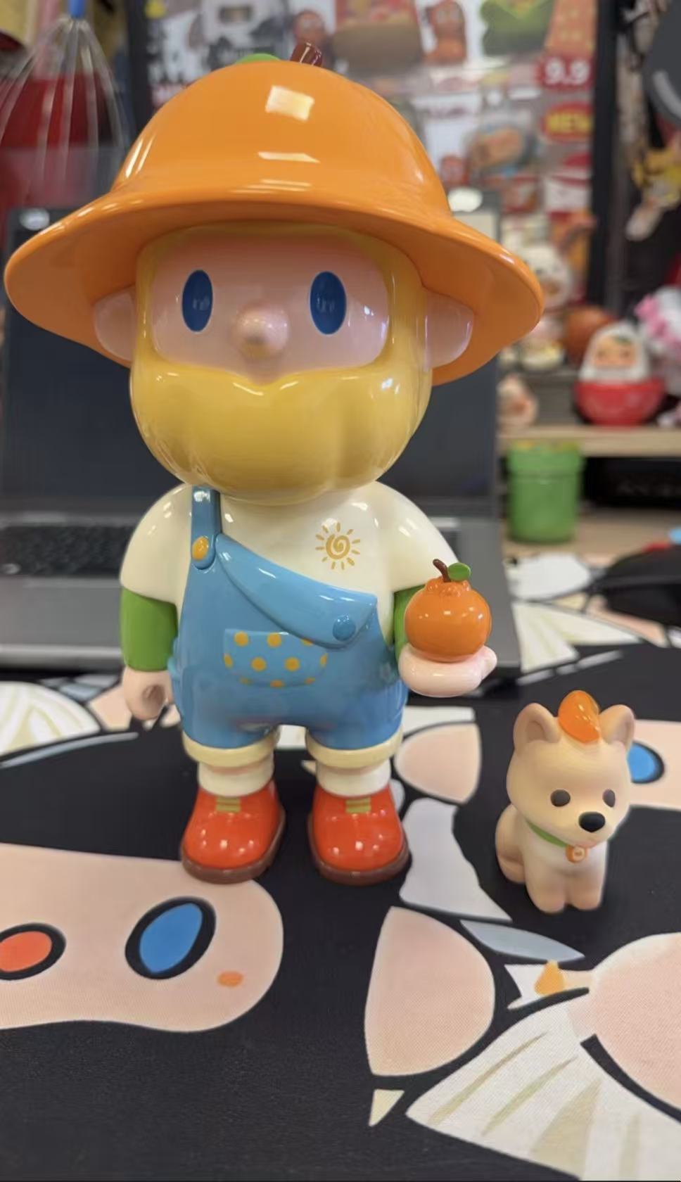 200% Orange Farmer Bob 10th Anniversary limited Bob