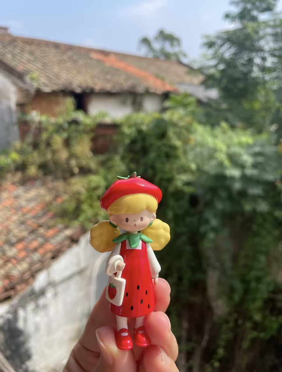 65% Molinta Little Wild Strawberry 999 Units Limited