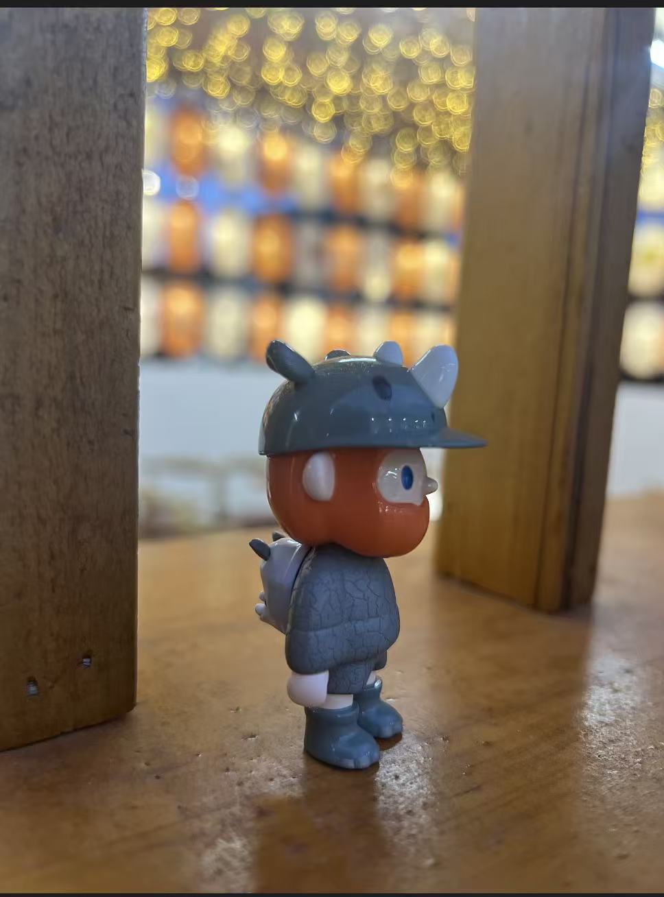 Rhinoceros Bob (Hangcard)