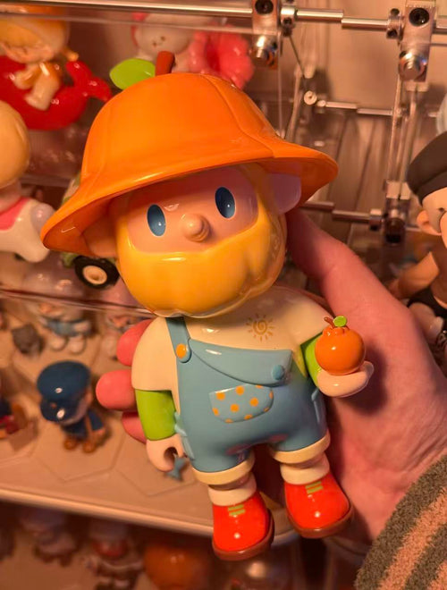 200% Orange Farmer Bob 10th Anniversary limited Bob