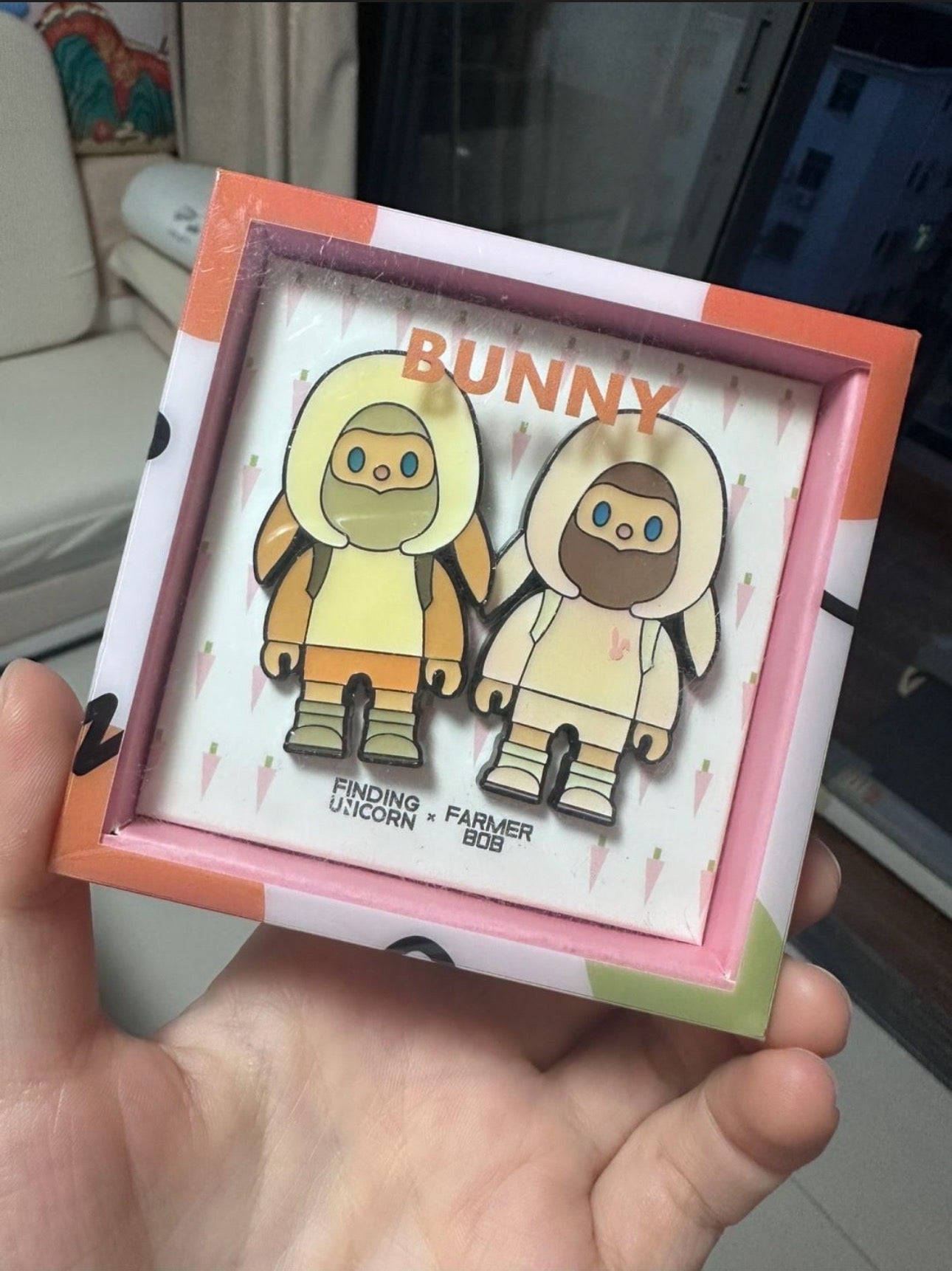 Bunny Badge Bob (Brandnew sealed )