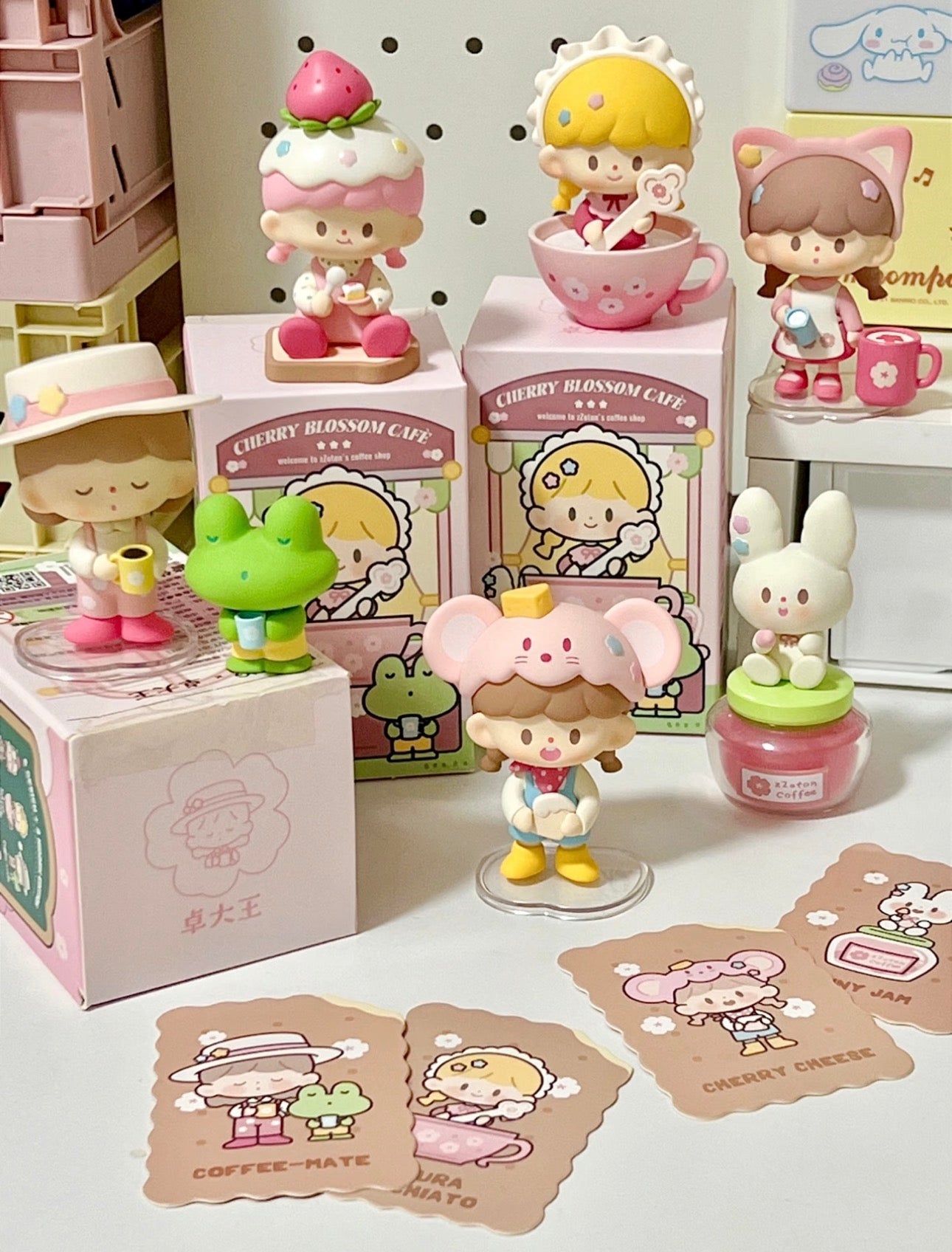 Zzoton Cherry Blossom Cafe (Confirmed whole set)