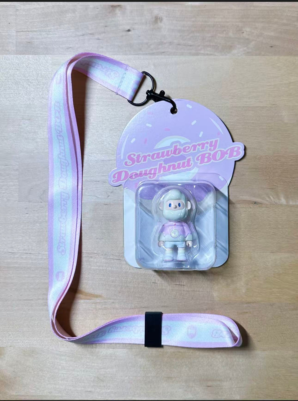 Strawberry Doughnut Bob (Hangcard)