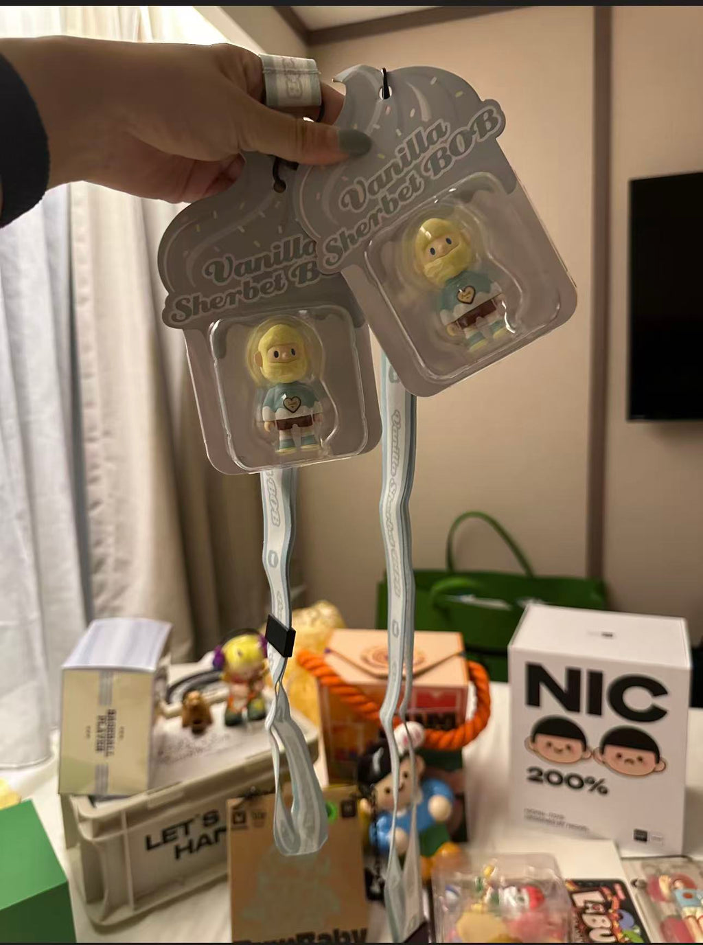 Vanilla Sherbet Bob (Hangcard)