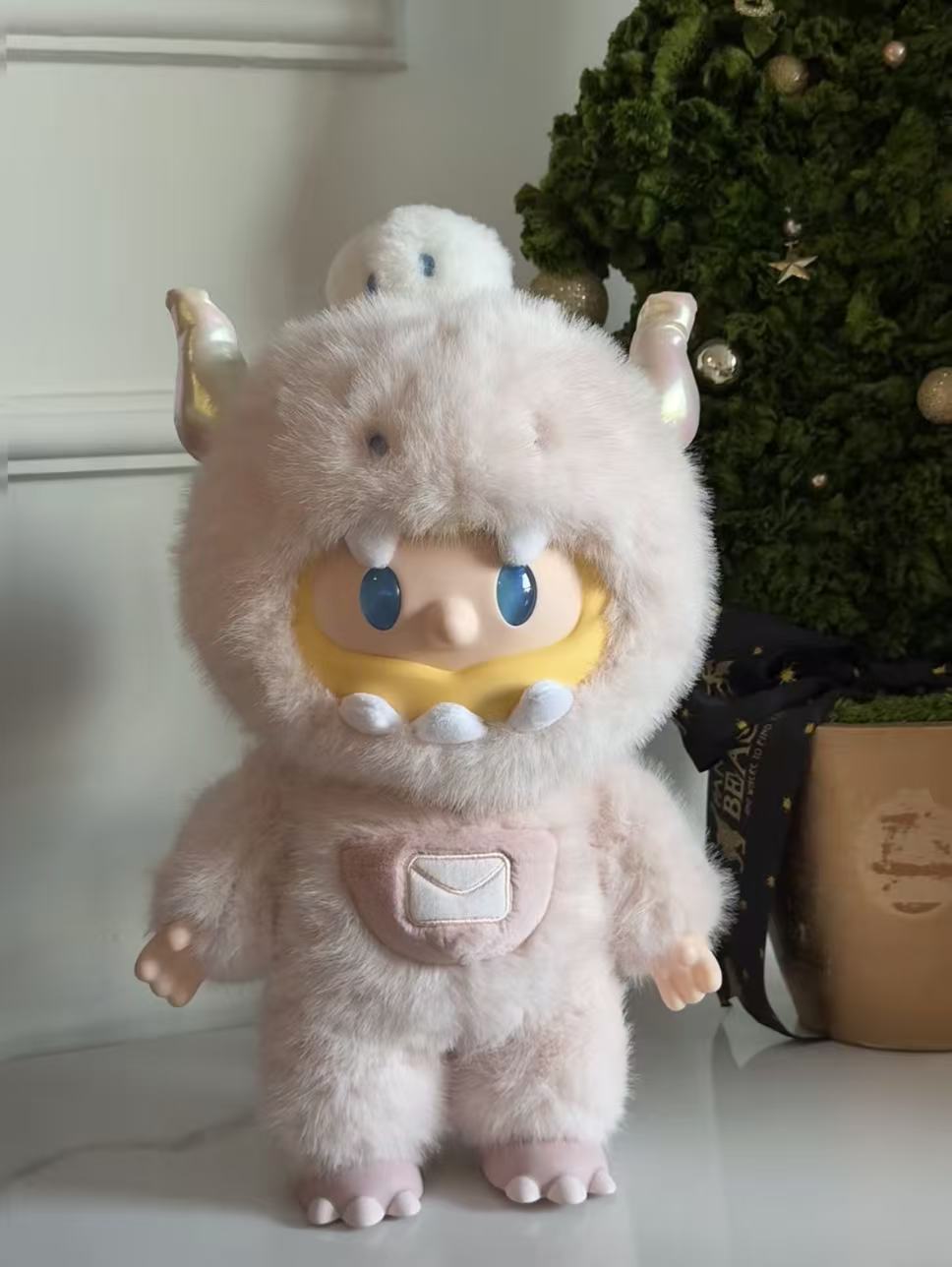 Furry Messenger Demon Bob  35CM  Brand new